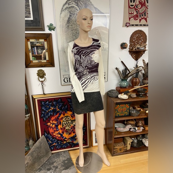 🐦⬛4/$20 🐦⬛ Pearl Embellished Soft Long Sleeved Top - Picture 3 of 6